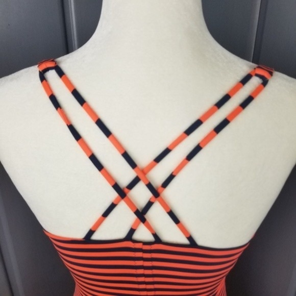 Striped Cross Back Workout Top - Picture 10 of 10